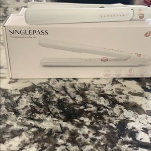 BNIB T3 singlepass 1” iron